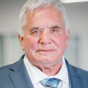 Wayne Olson